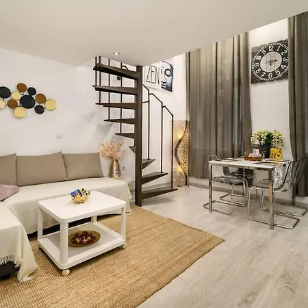 Ruin Bar-loft Design * Budapešť