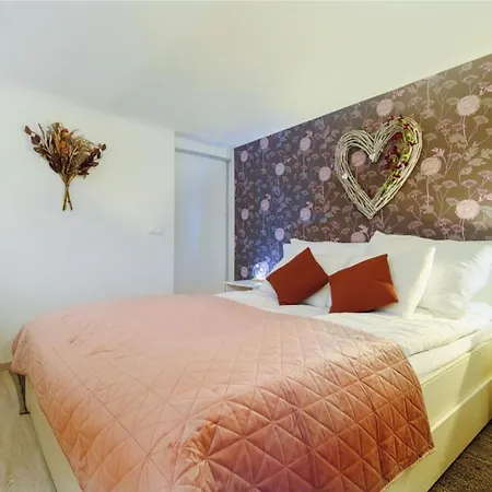 Ruin Bar-loft Design * Budapešť