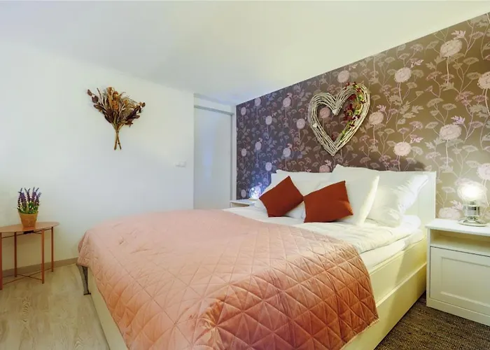 Ruin Bar-loft Design * Будапешт